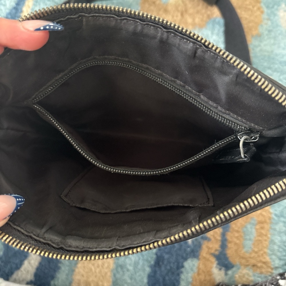 Gucci GG Supreme Flat Web Messenger Bag - Picture 6 of 9